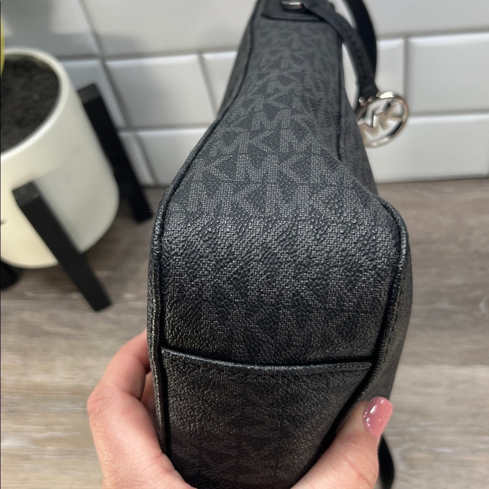 2991 MICHAEL KORS BLACK CROSSBODY 257532991 - Picture 8 of 10